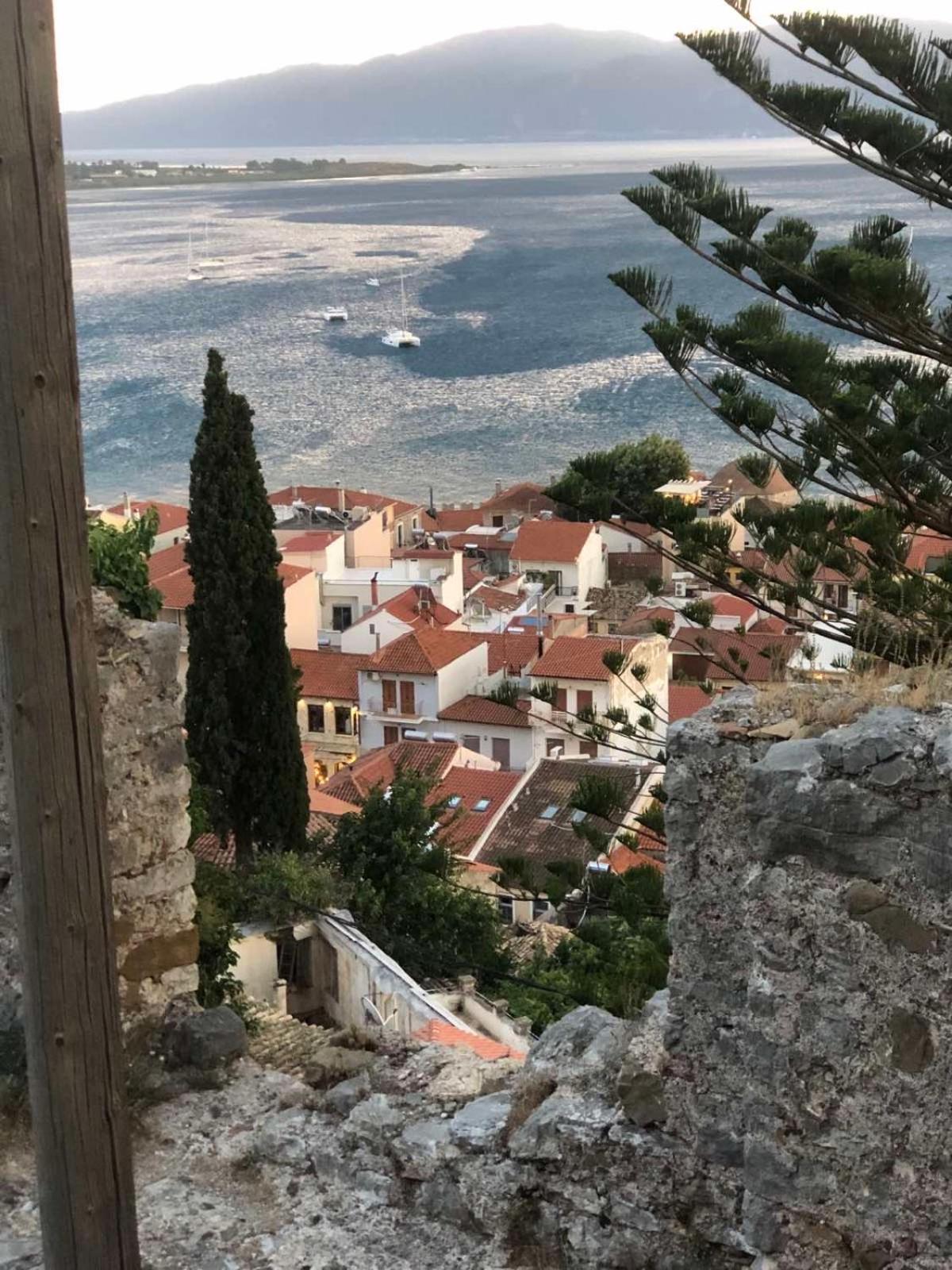 Sideroporta Castle Nafpaktos Guest House Exterior photo